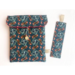 Pochette à livre matelassée et marque-page exotique