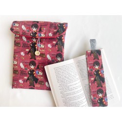 Pochette à livre matelassée et marque-page harry potter sorcier