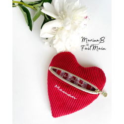 Pochette cœur avec message velours rouge et inscription blanc